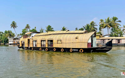 What’s the Difference Between Kerala Houseboats and Kashmir Houseboats – Your Guide To Both Houseboats